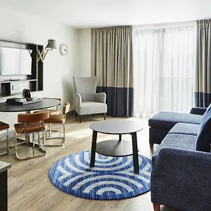 By Marriott Bridge Hotel London